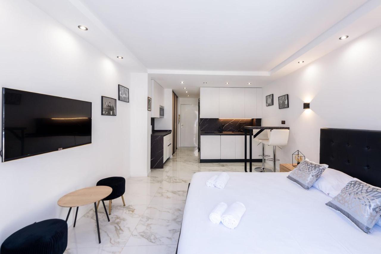 Large Studio - 50M Cannes Beach - Terrace Sea View Bagian luar foto